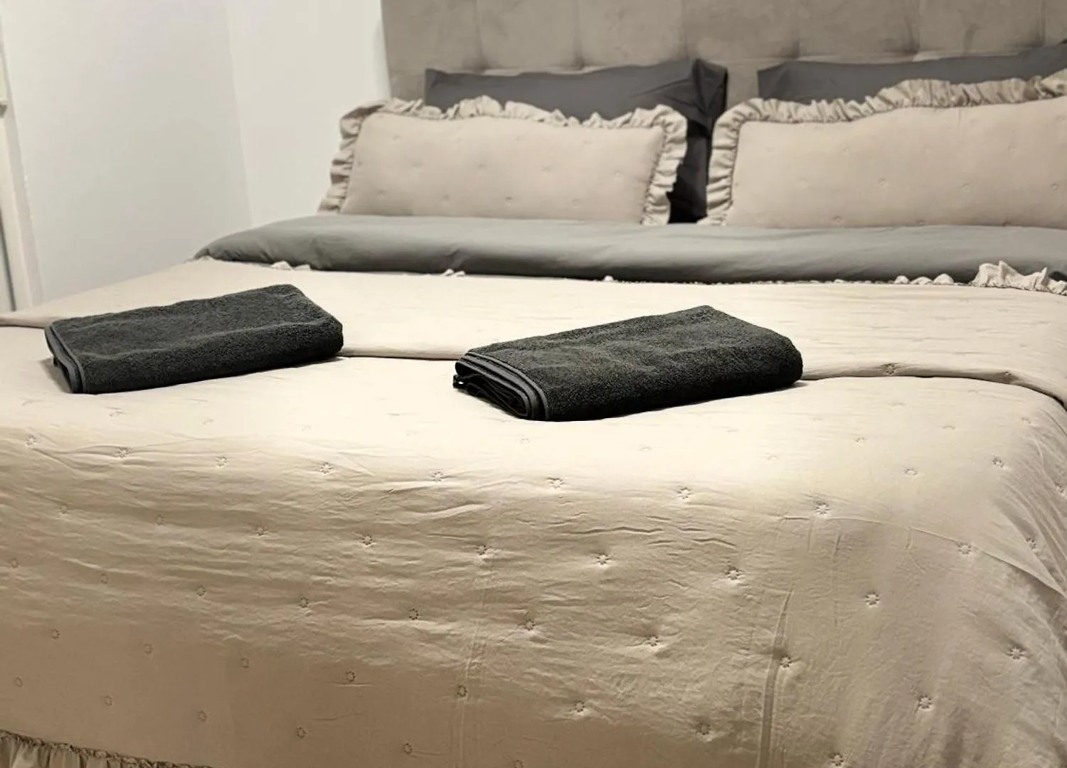 Qerret Sands Apartment 格勒姆